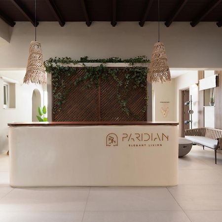 ホテル Paridian Elegant Living パロス島 エクステリア 写真
