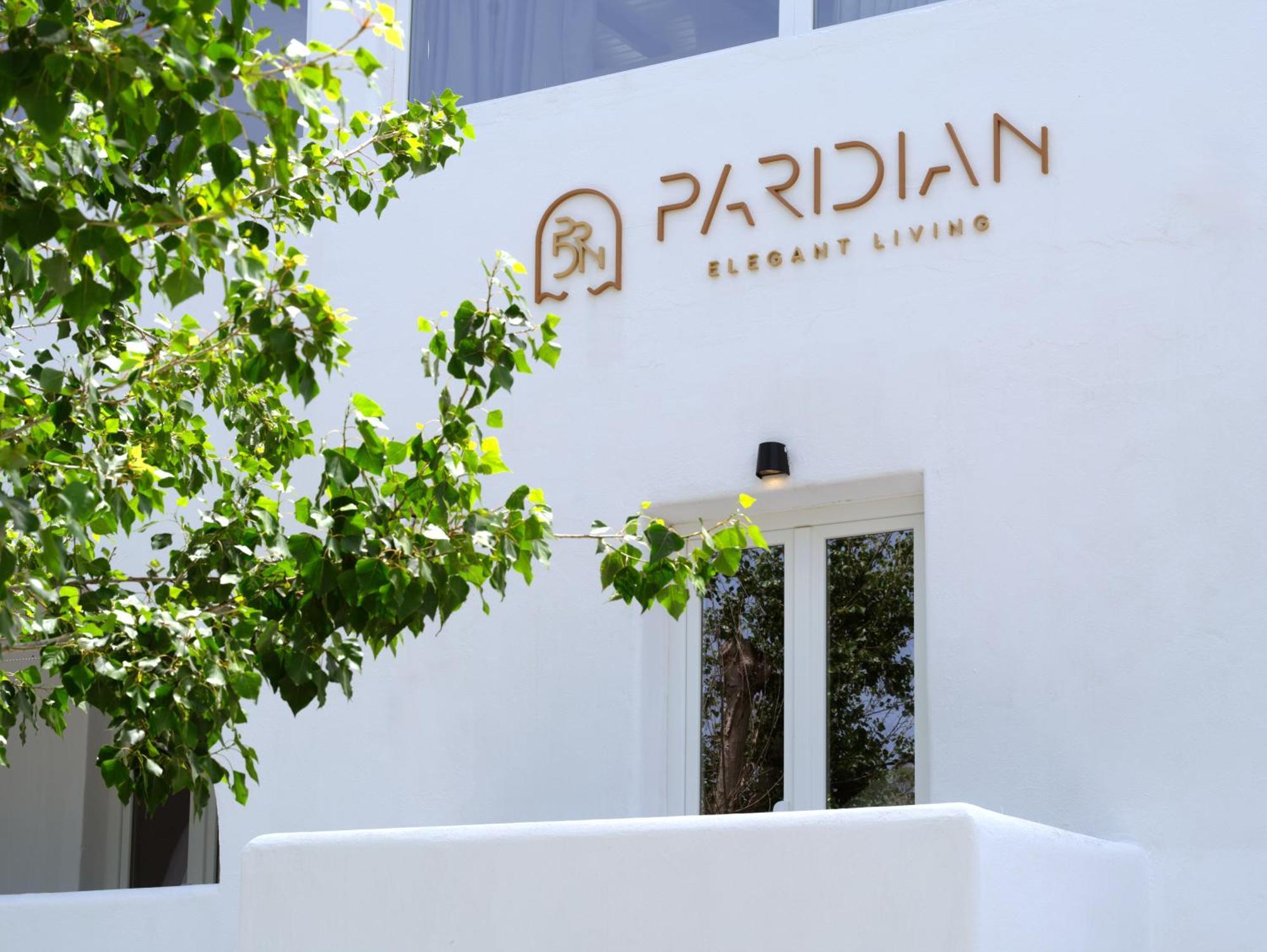 ホテル Paridian Elegant Living パロス島 エクステリア 写真