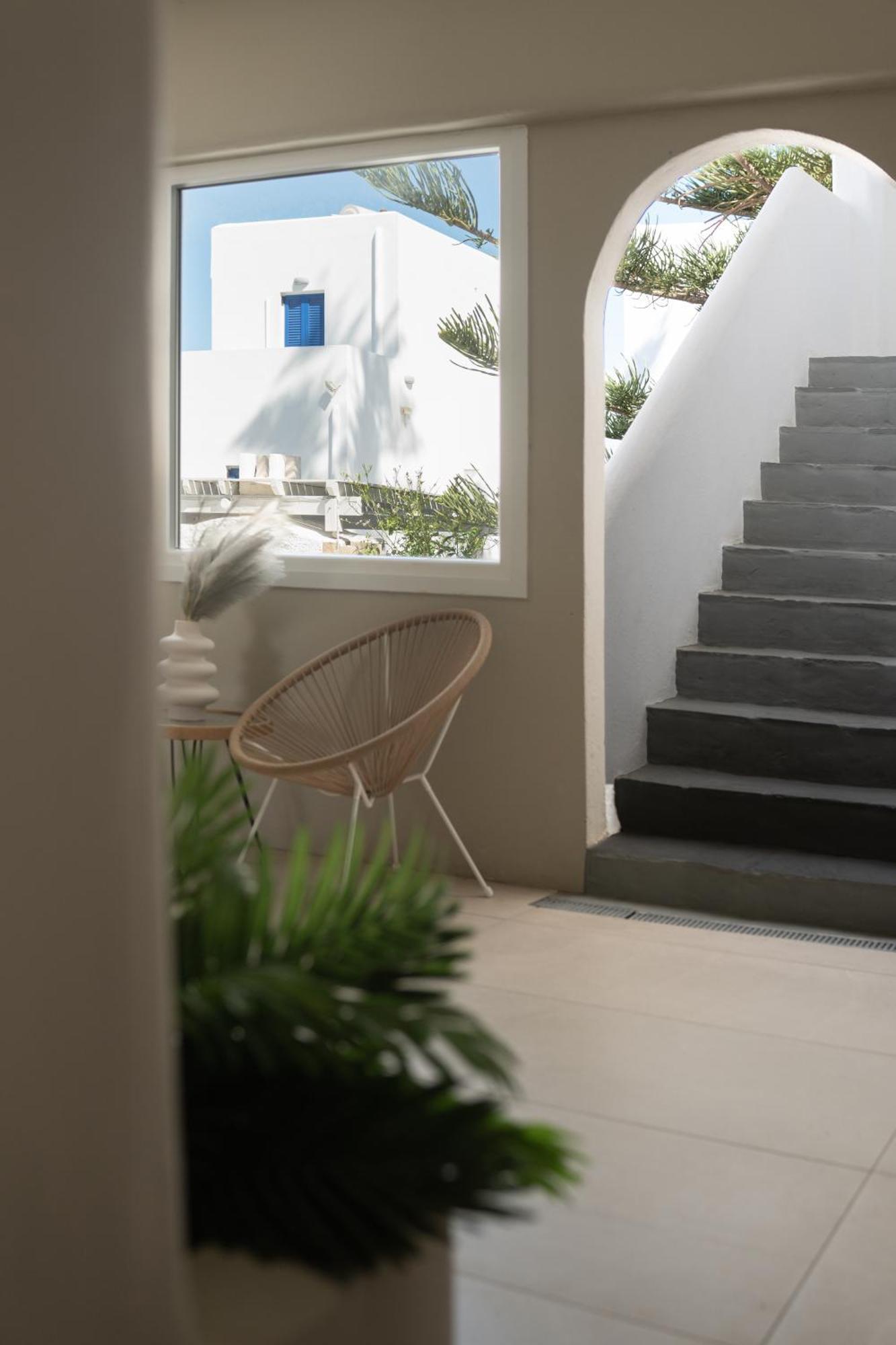 ホテル Paridian Elegant Living パロス島 エクステリア 写真